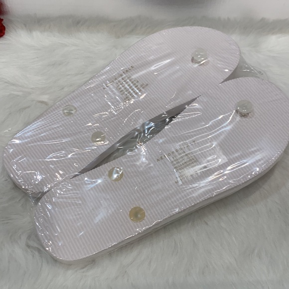 Aeropostale Multi Stripe & Pink Camo Flip Flops Bundle - Picture 4 of 9